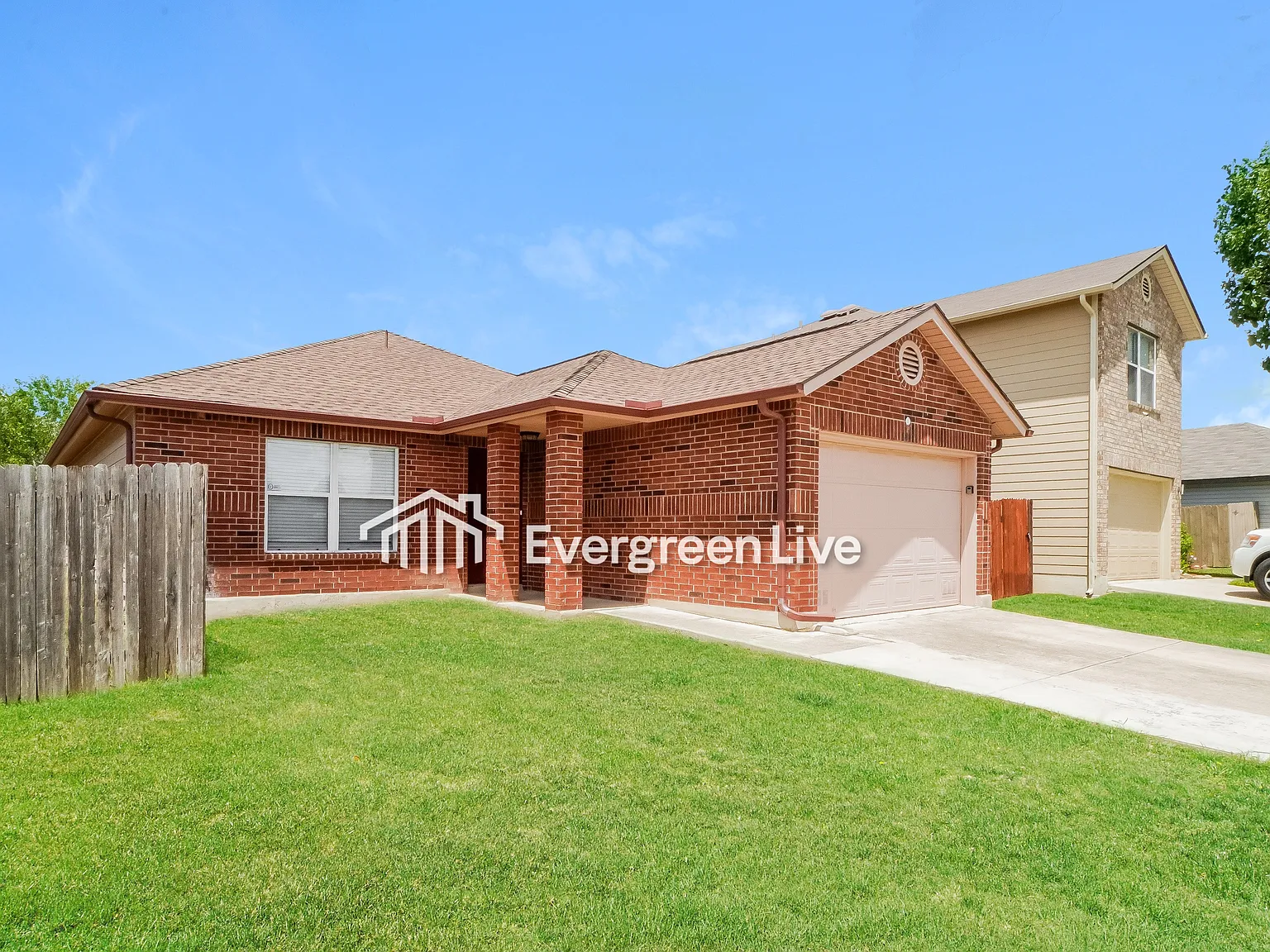 3 bed, 2.0 bath, 1328 sqft, $1,445 — Photo 2