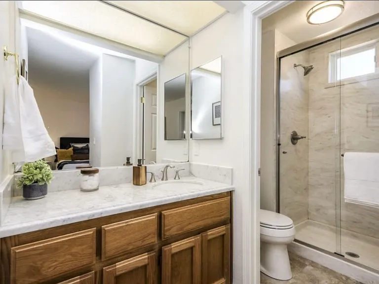 1465 Kelly Park Cir — Photo 6