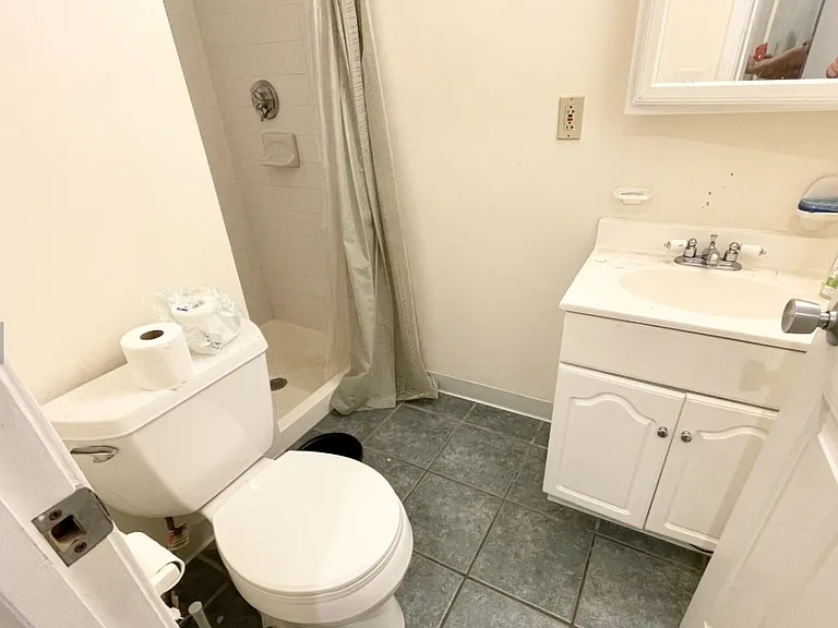 16 Greenwich St #X — Photo 7