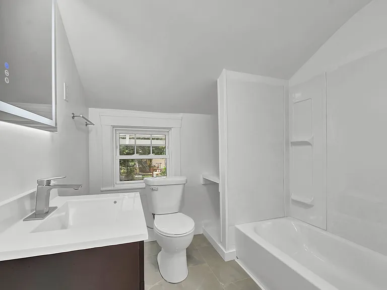 1584 Hampton Rd — Photo 25