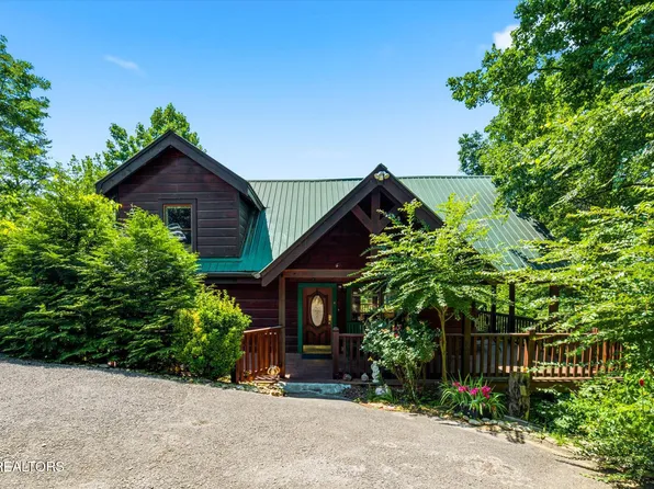 2606 Tree Top Way, Pigeon Forge, TN 37863