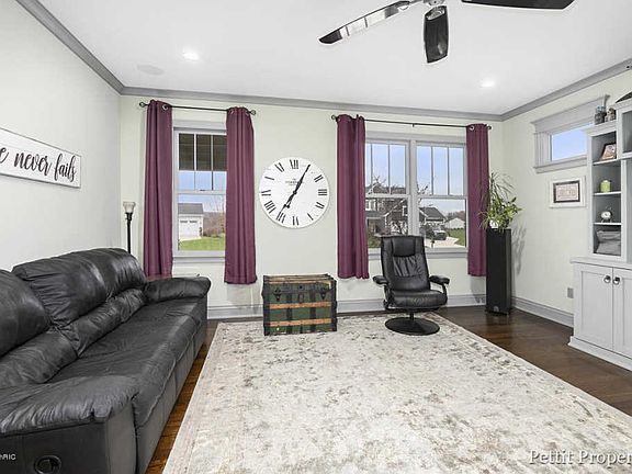 5th image of 5527 Harvest Moon Ct NE