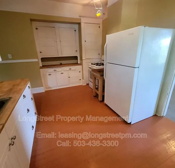 3816 N Borthwick Ave — Photo 8