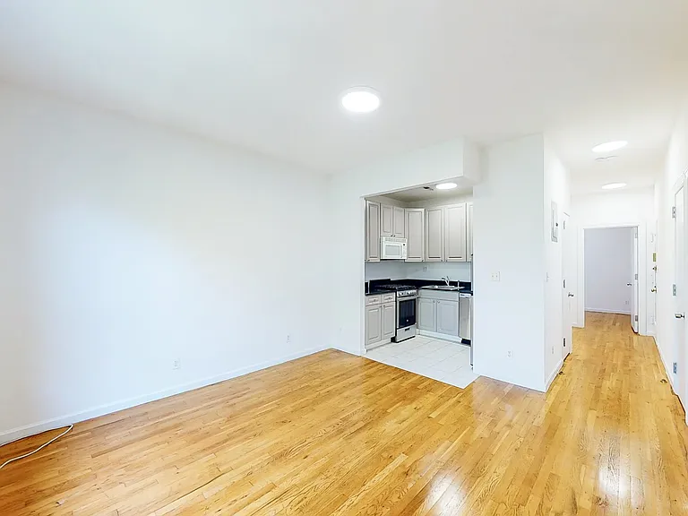 318 E 89th St #5A — Photo 1