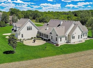 N6355 Shorewood Hills Rd, Lake Mills, WI 53551