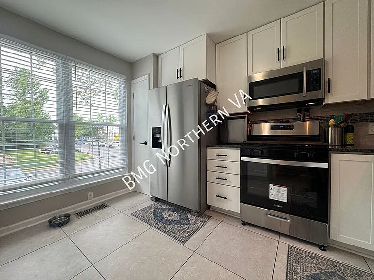 301 Bridle Crest Sq NE — Photo 8