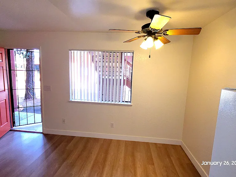 126 E Mohave Rd — Photo 4