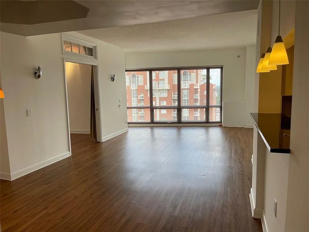 2 bed, 2.0 bath, 1209 sqft, $2,650 — Photo 3