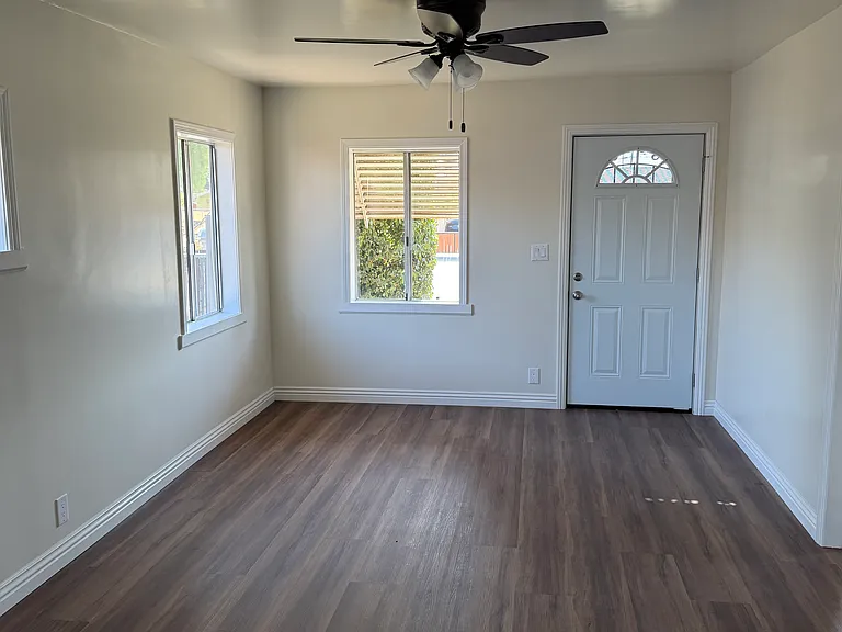 16616 S Virginia Ave — Photo 1
