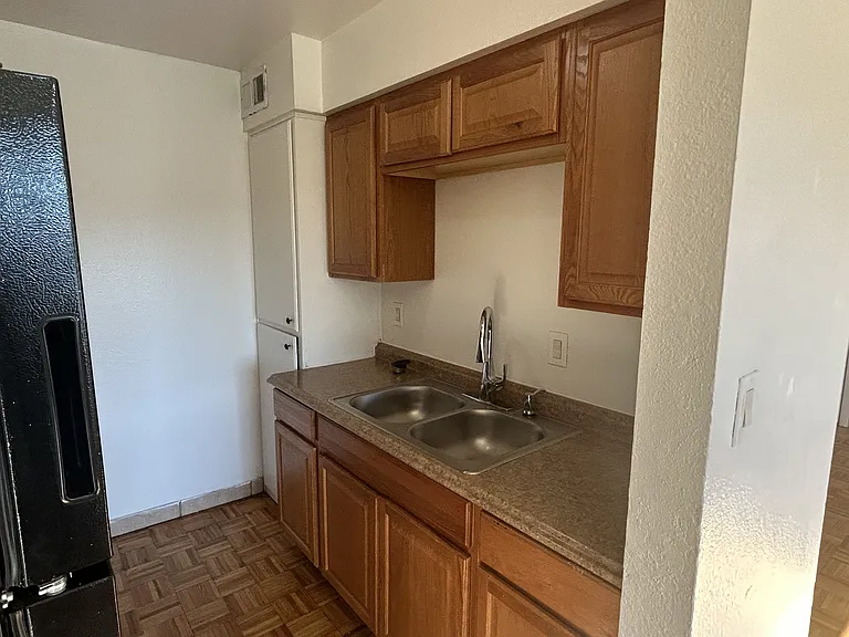 10729 Prospect Ave NE #C — Photo 5