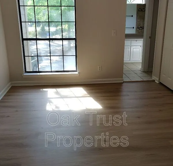 1829 Villa Maison #C — Photo 12