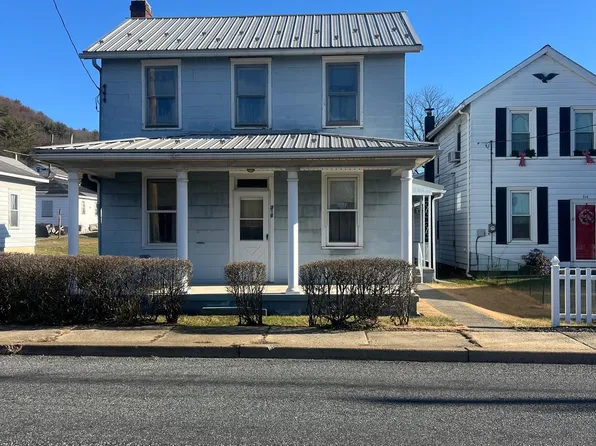318 E Railroad Ave, New Ringgold, PA 17960