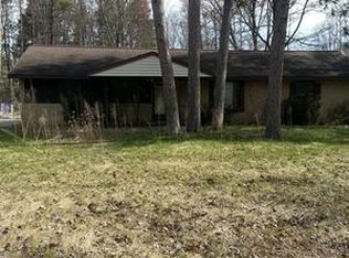 1060 W Saginaw Rd, Sanford, MI 48657