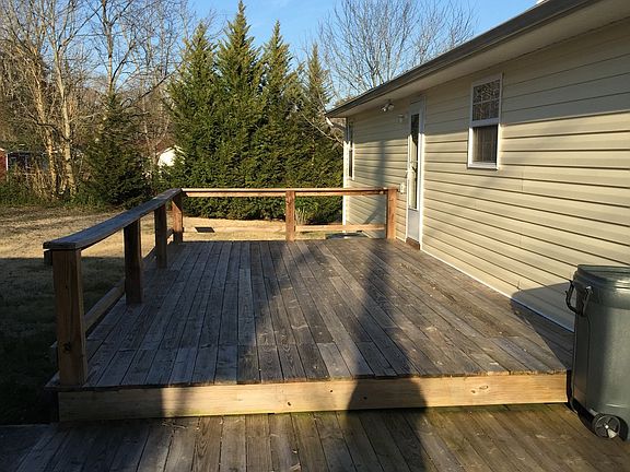 4th image of 204 Woodlawn Dr