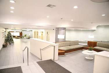 Rented by R New York