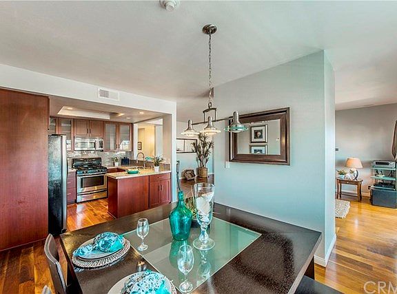 3rd image of 446 Monterey Blvd #2