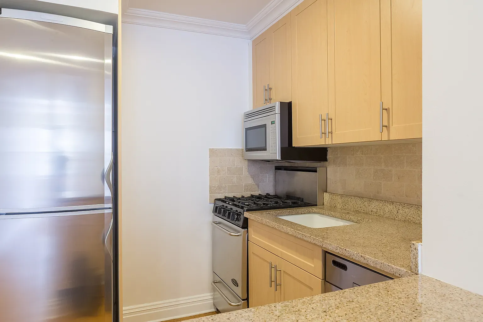41 Park Avenue — Photo 3