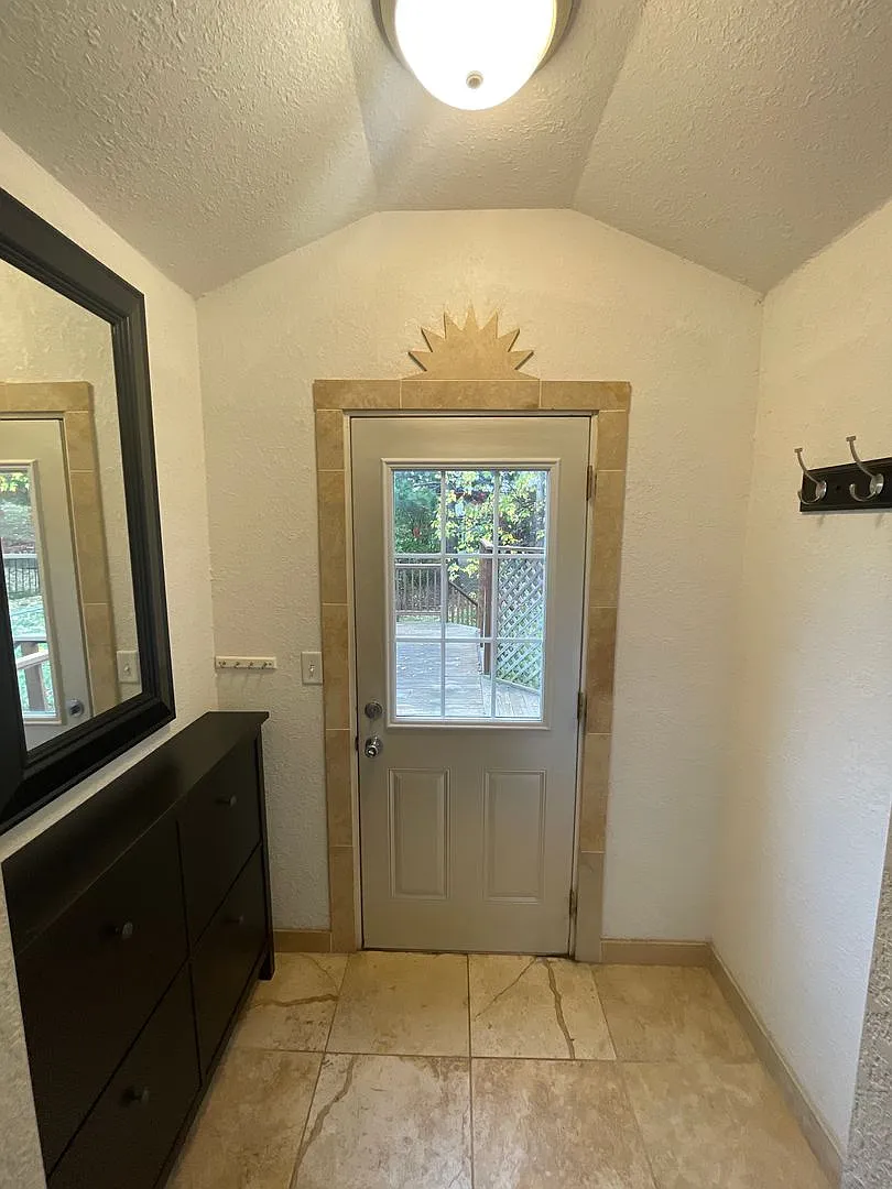 Available September - 3 Bed/1.5 Bath Home With Lake Views! — Photo 1