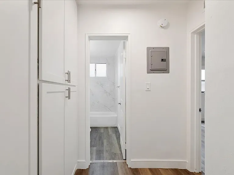 3905 S Stevely Ave #8 — Photo 9