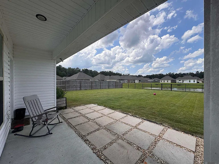 11579 Water View Ave — Photo 16