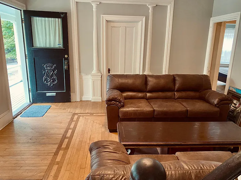 Furnished Living room