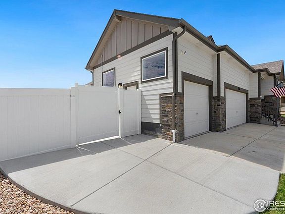3rd image of 1520 Lake Vista Way