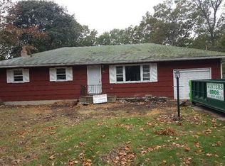 106 Geery Ave, Holbrook, NY 11741