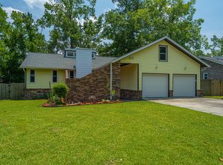 617 Flamingo Dr, Ladson, SC 29456