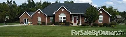 this house has the best CURB APPEAL!