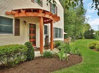 35 Green Ave, Valley Cottage, NY 10989