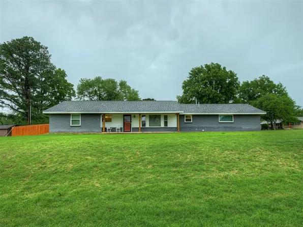 325 E 14th St, Wewoka, OK 74884