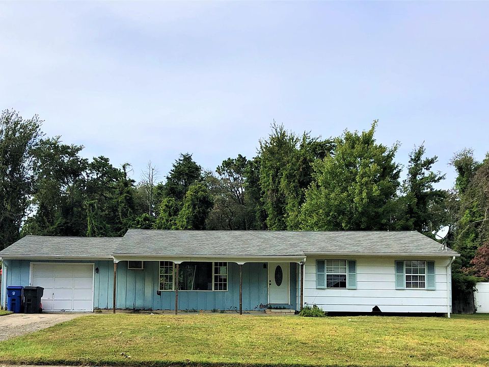 1st image of 348 Killarney Dr