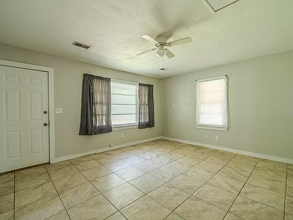 4th image of 114 S Parkway