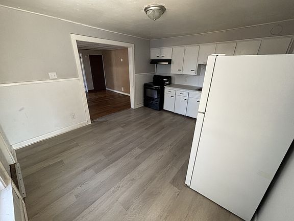2nd image of 42 Spruce St APT 6
