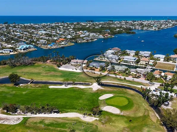 621 Ivanhoe Ln, Holmes Beach, FL 34217