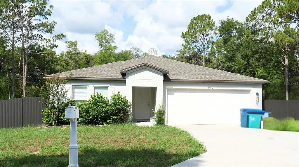 4 bed, 2.0 bath, 1889 sqft, $2,600 — Photo 1