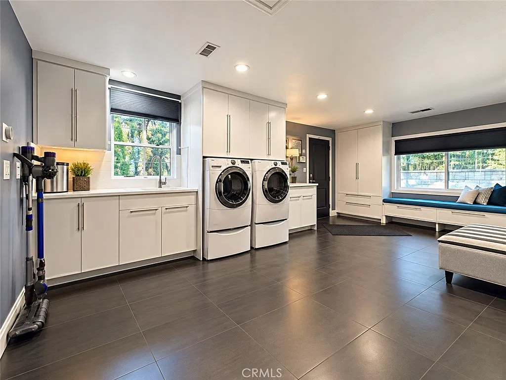 1 bed, 2201 sqft, $1,200 — Photo 3