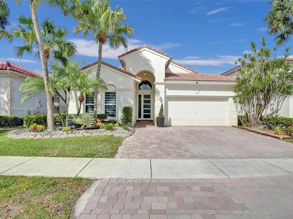 7373 NW 18th Ct, Pembroke Pines, FL 33024