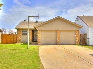 5004 N Asbury Ave, Bethany, OK 73008
