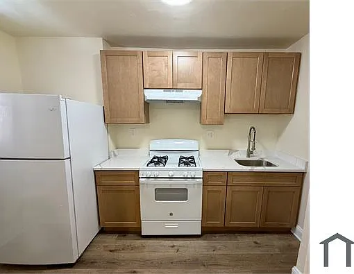 4654 Hillside Rd SE #1 — Photo 2