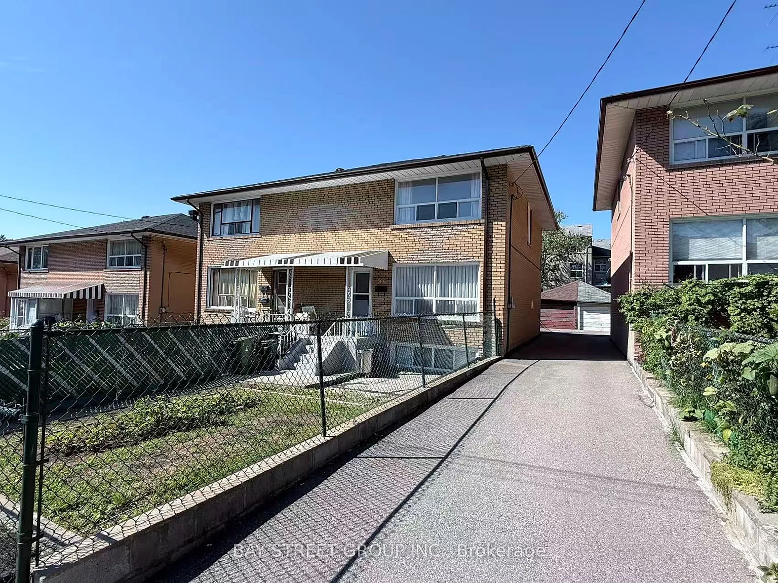 4 bed, $3,700 — Photo 1