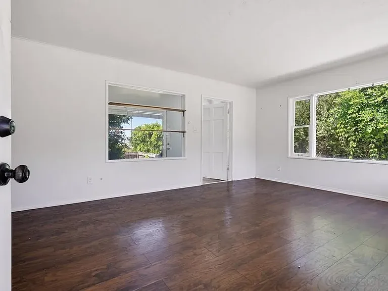 3328 Harbor View Dr — Photo 7