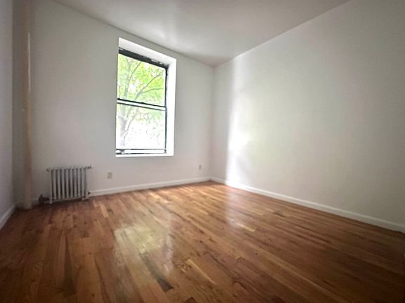 3rd image of 608 W 184th St APT 3