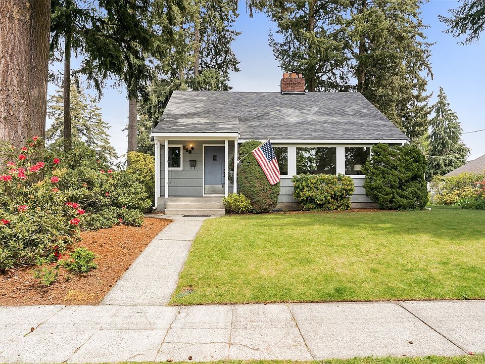 Don't be fooled ... this well maintained, adorable home is larger than it looks!