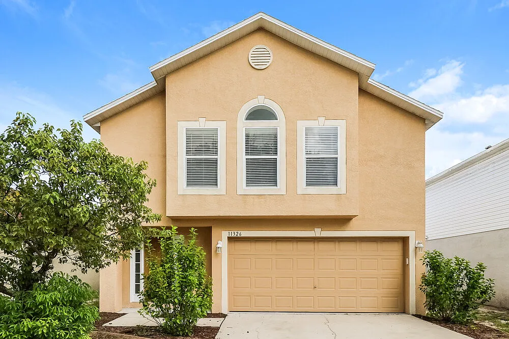 4 bed, 2.5 bath, 1926 sqft, $2,745 — Photo 1