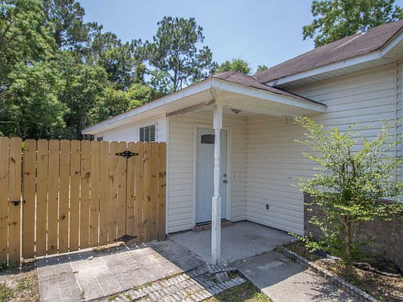 3rd image of 14205 S Country Hills Dr