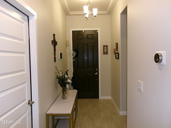 2nd image of 825 Via Glorieta St