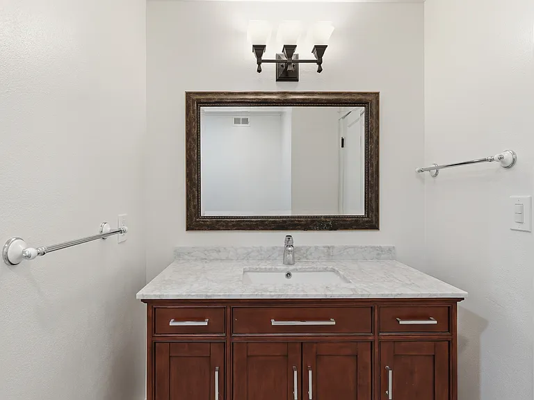 1970 Pelican Pl — Photo 15