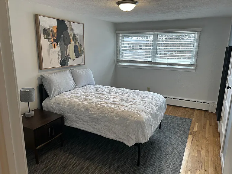116 Beethoven St #2 — Photo 4