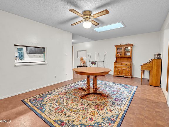 5th image of 526 N HOBSON Plaza